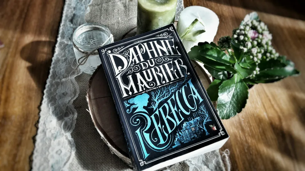 Rebecca Libro