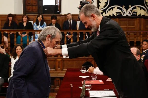 Quienes son las favoritos para ganar el premio Cervantes 2026, mejor escritor